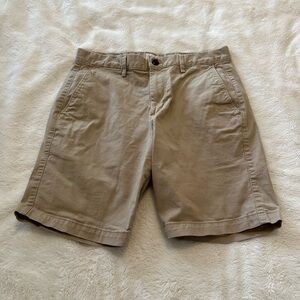 GAP Khaki Shorts | Size 31